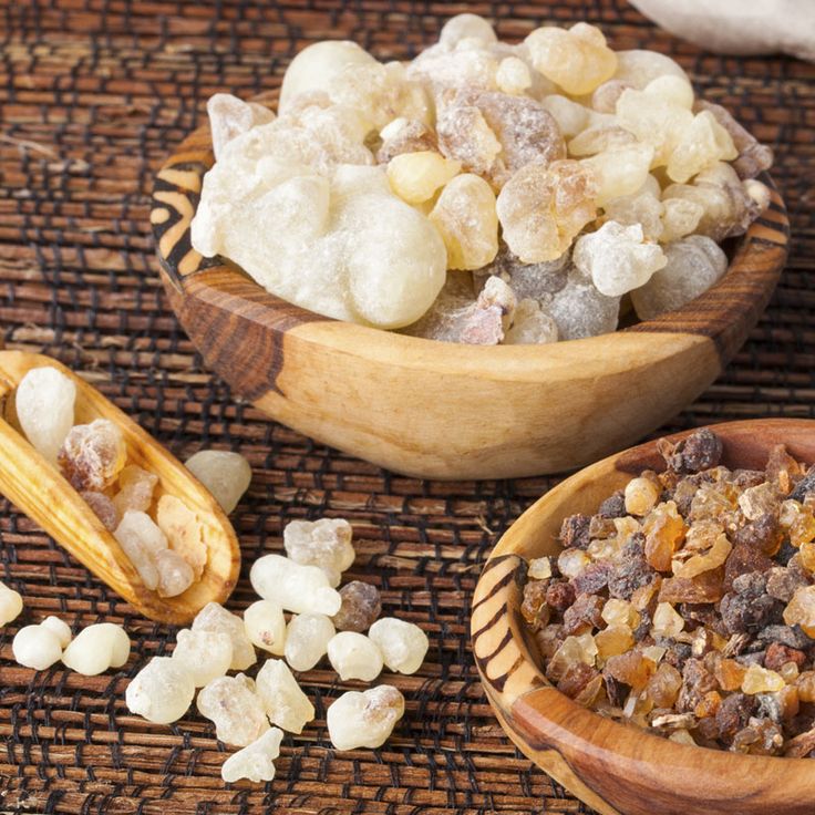 picture of frankincense crystals